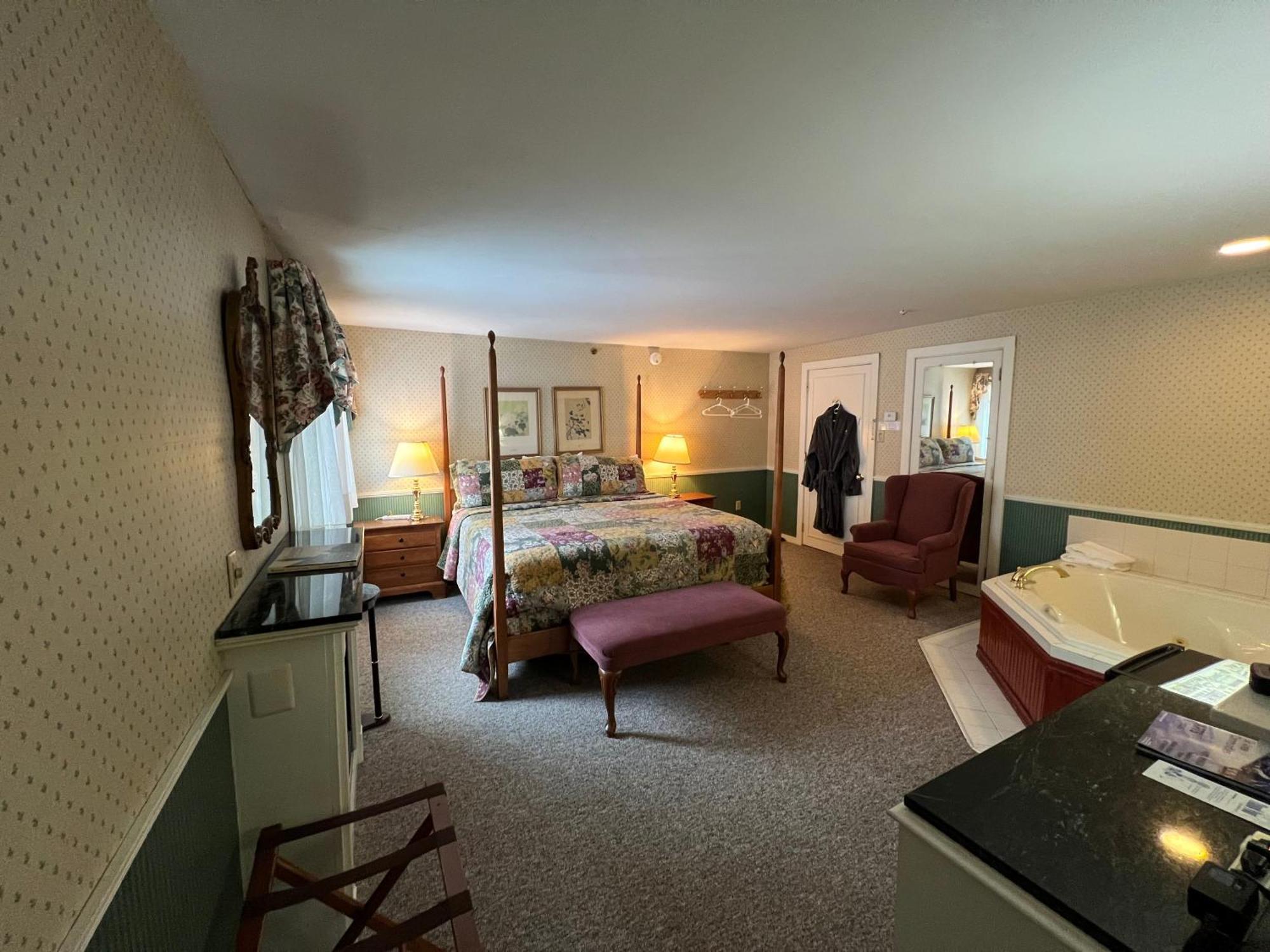 Echo Lake Inn (Adults Only) Plymouth Bagian luar foto